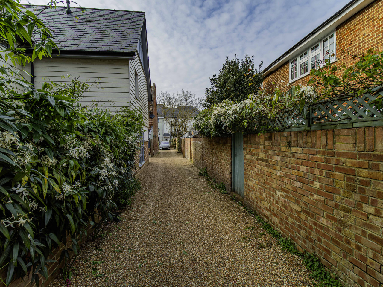 Canterbury | Riverside Cottage |Parking in 1 GreyFriars Cottages, Stour Street - Property image 36 - VivreStays