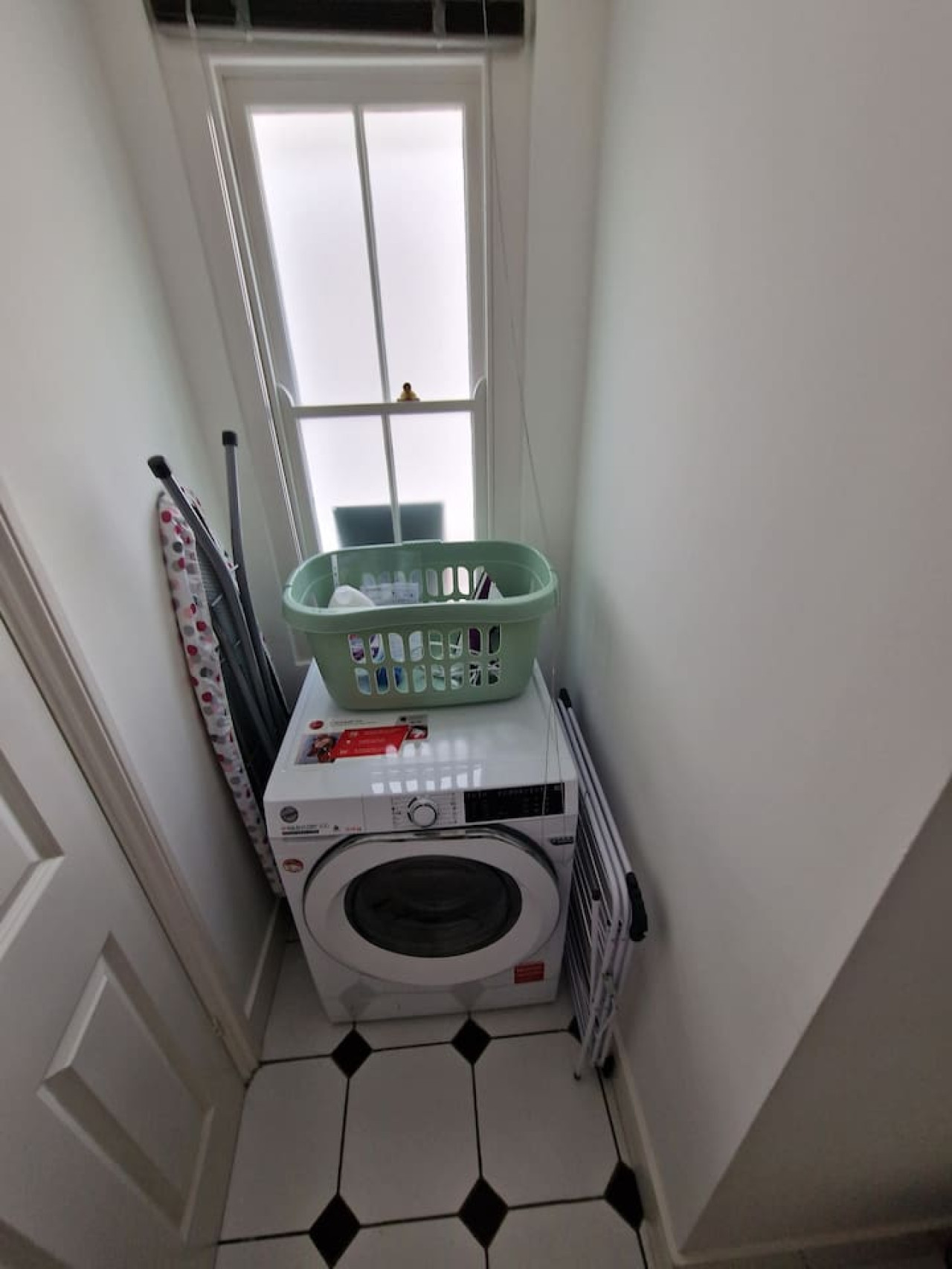 Canterbury | Riverside Cottage |Parking in 1 GreyFriars Cottages, Stour Street - Property image 18 - VivreStays