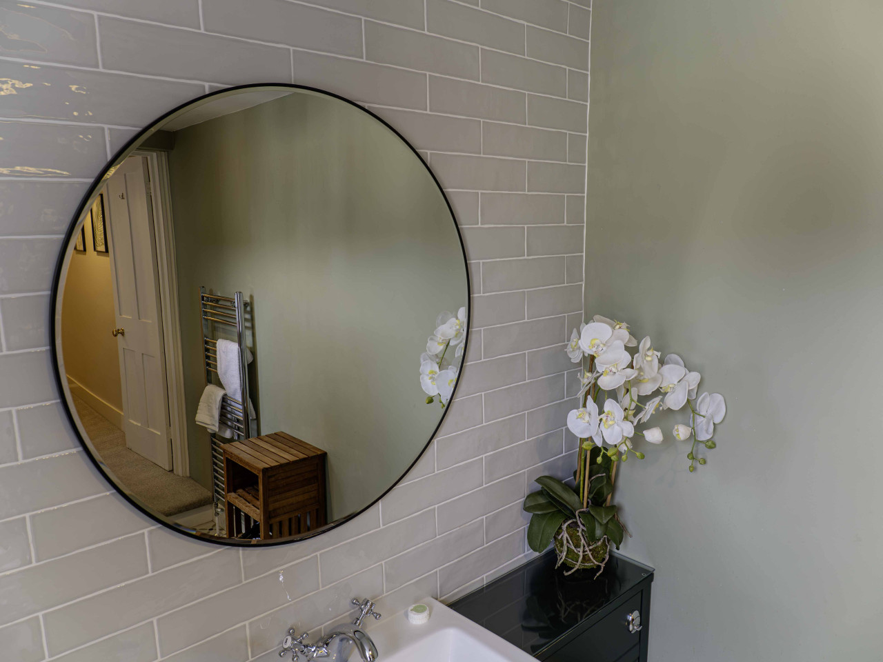 Canterbury | Riverside Cottage |Parking in 1 GreyFriars Cottages, Stour Street - Property image 16 - VivreStays