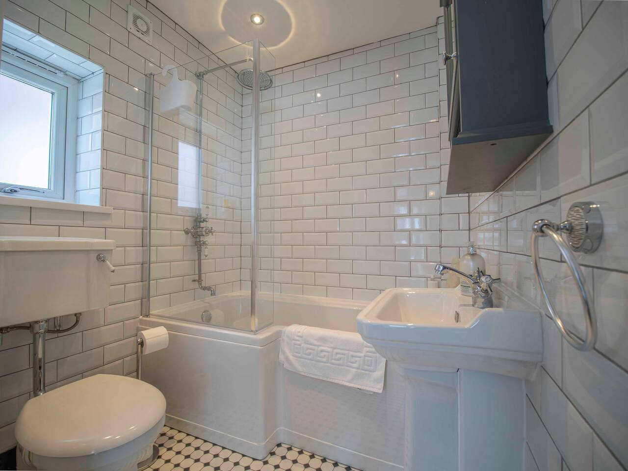 Broadstairs |Seabreeze Hse | Parking | Beach/Shops in 13 Prospect Road - Property image 24 - VivreStays