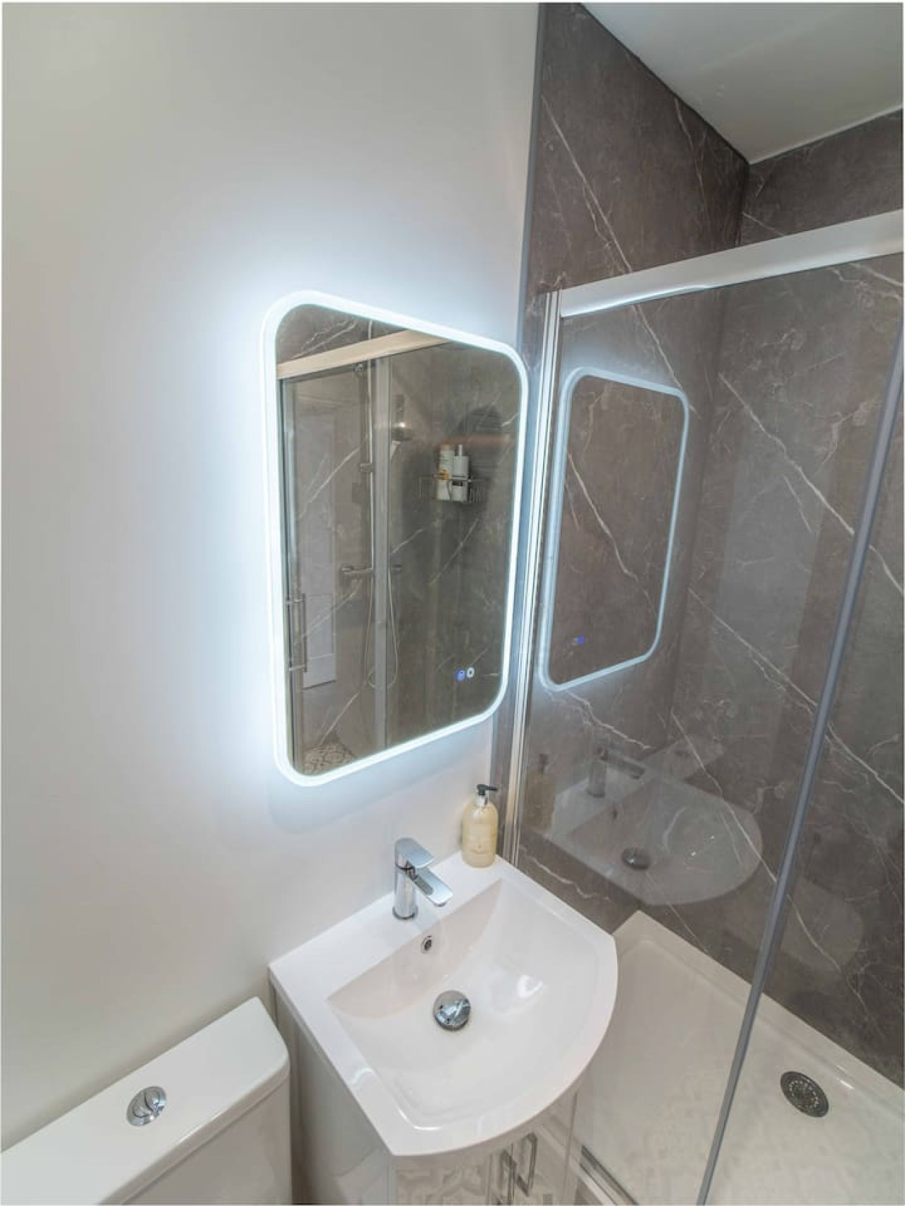 City Centre Cottage | Canterbury | Garden & Views in 41 King Street - Property image 12 - VivreStays