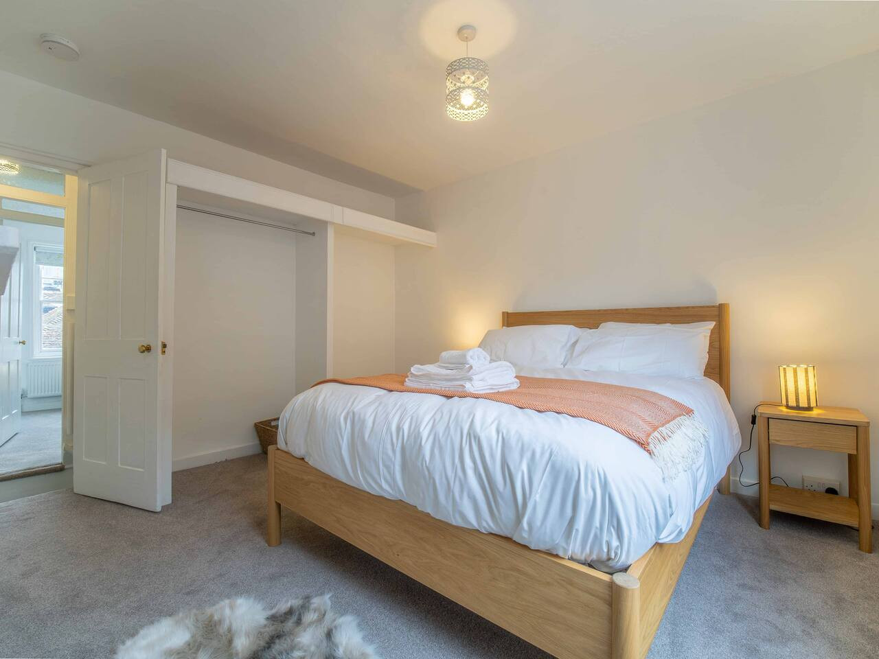 City Centre Cottage | Canterbury | Garden & Views in 41 King Street - Property image 19 - VivreStays