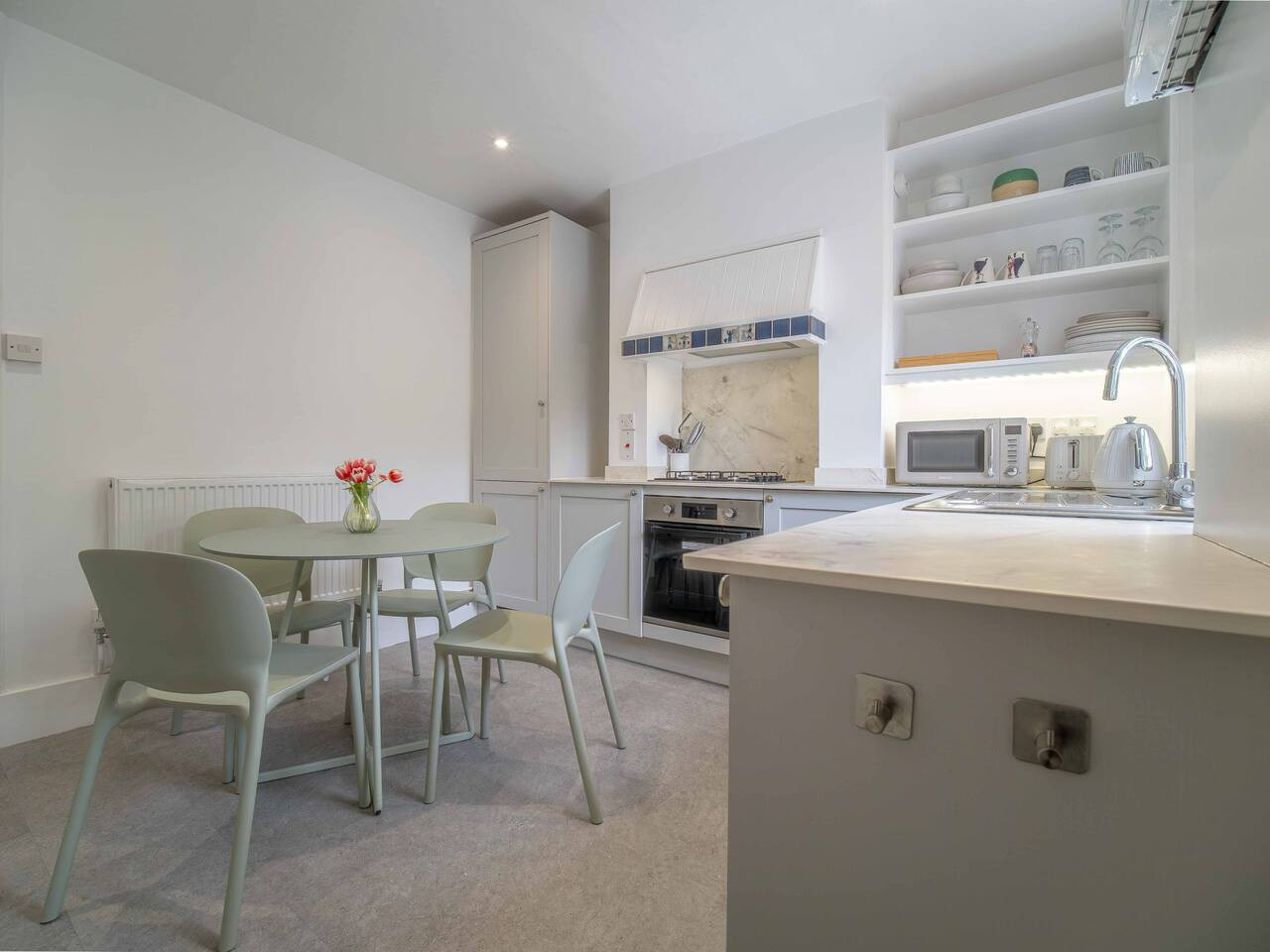 City Centre Cottage | Canterbury | Garden & Views in 41 King Street - Property image 40 - VivreStays