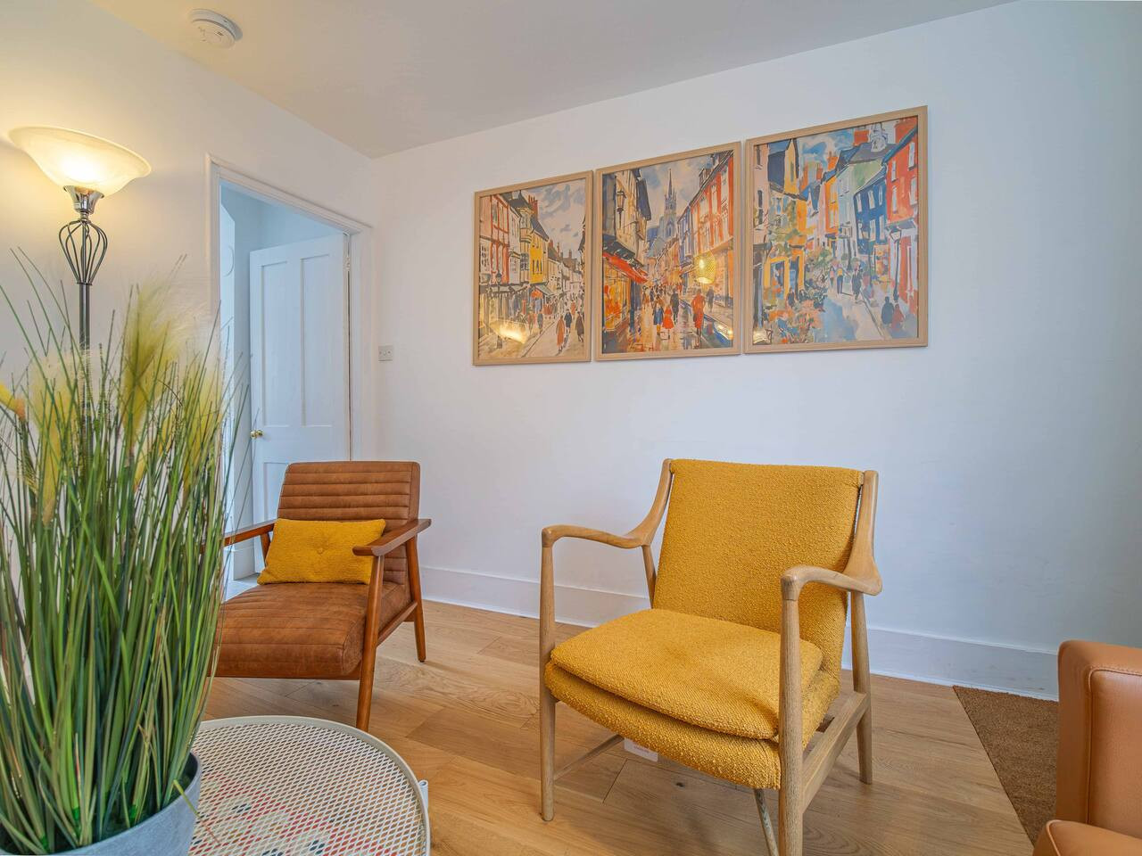 City Centre Cottage | Canterbury | Garden & Views in 41 King Street - Property image 23 - VivreStays