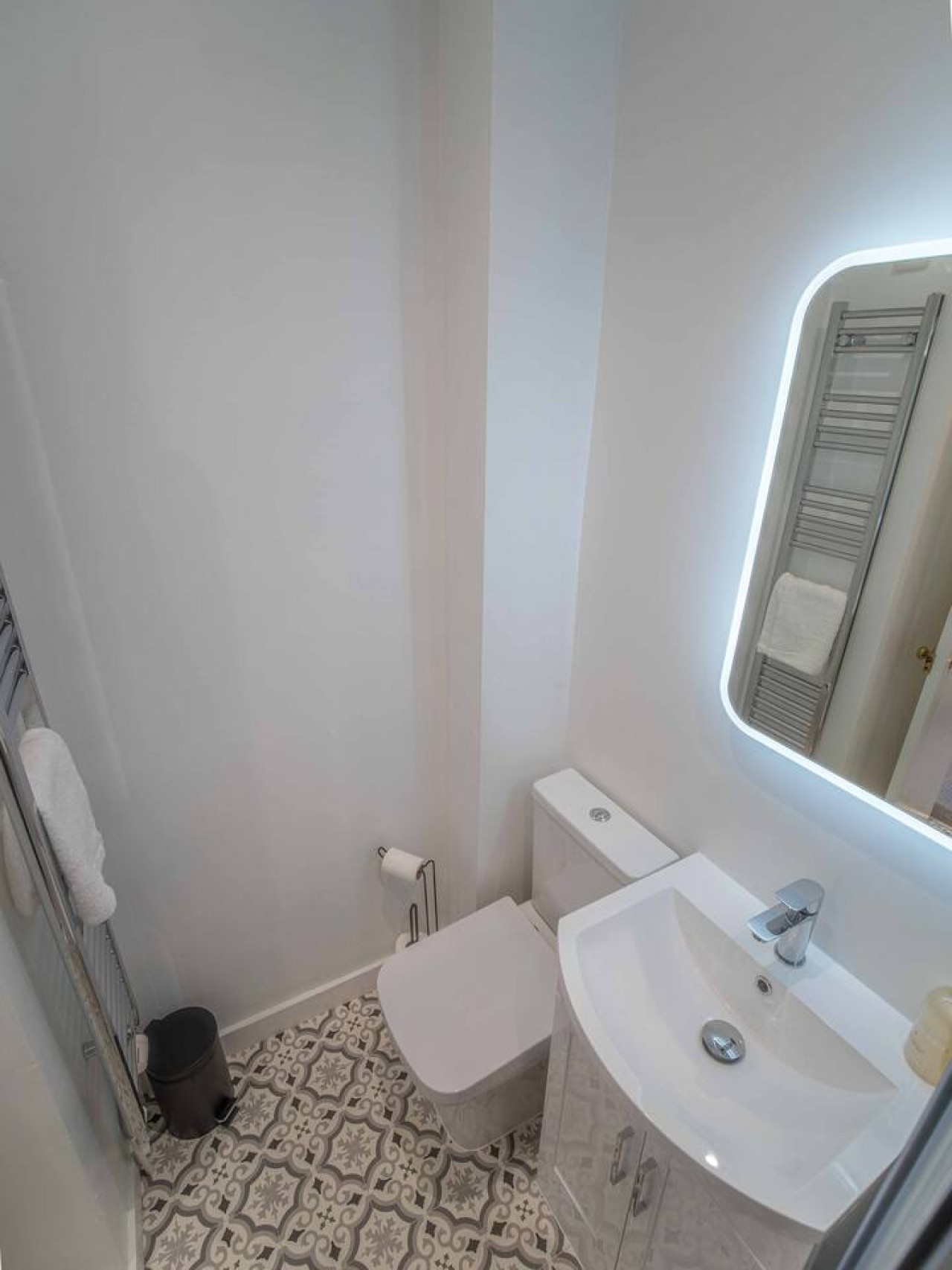 City Centre Cottage | Canterbury | Garden & Views in 41 King Street - Property image 7 - VivreStays