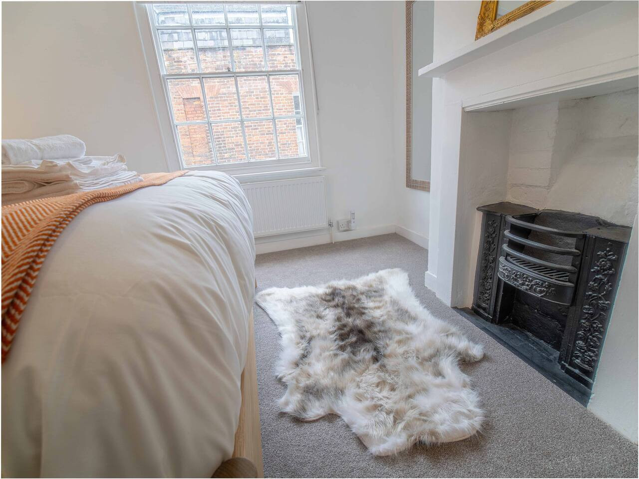 City Centre Cottage | Canterbury | Garden & Views in 41 King Street - Property image 9 - VivreStays