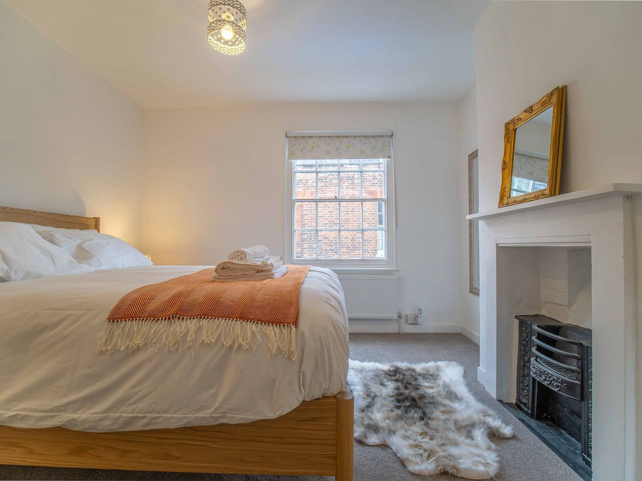 City Centre Cottage | Canterbury | Garden & Views in 41 King Street - Property image 17 - VivreStays