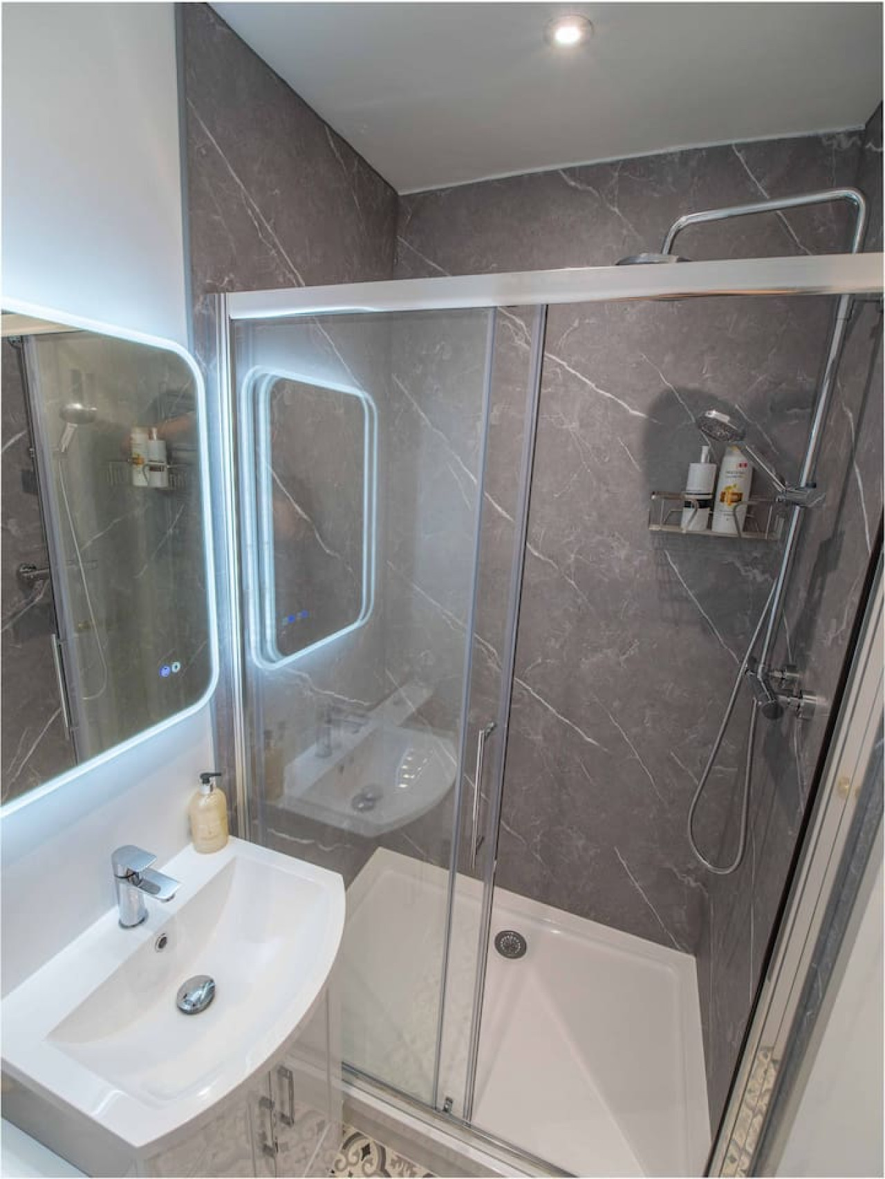 City Centre Cottage | Canterbury | Garden & Views in 41 King Street - Property image 13 - VivreStays