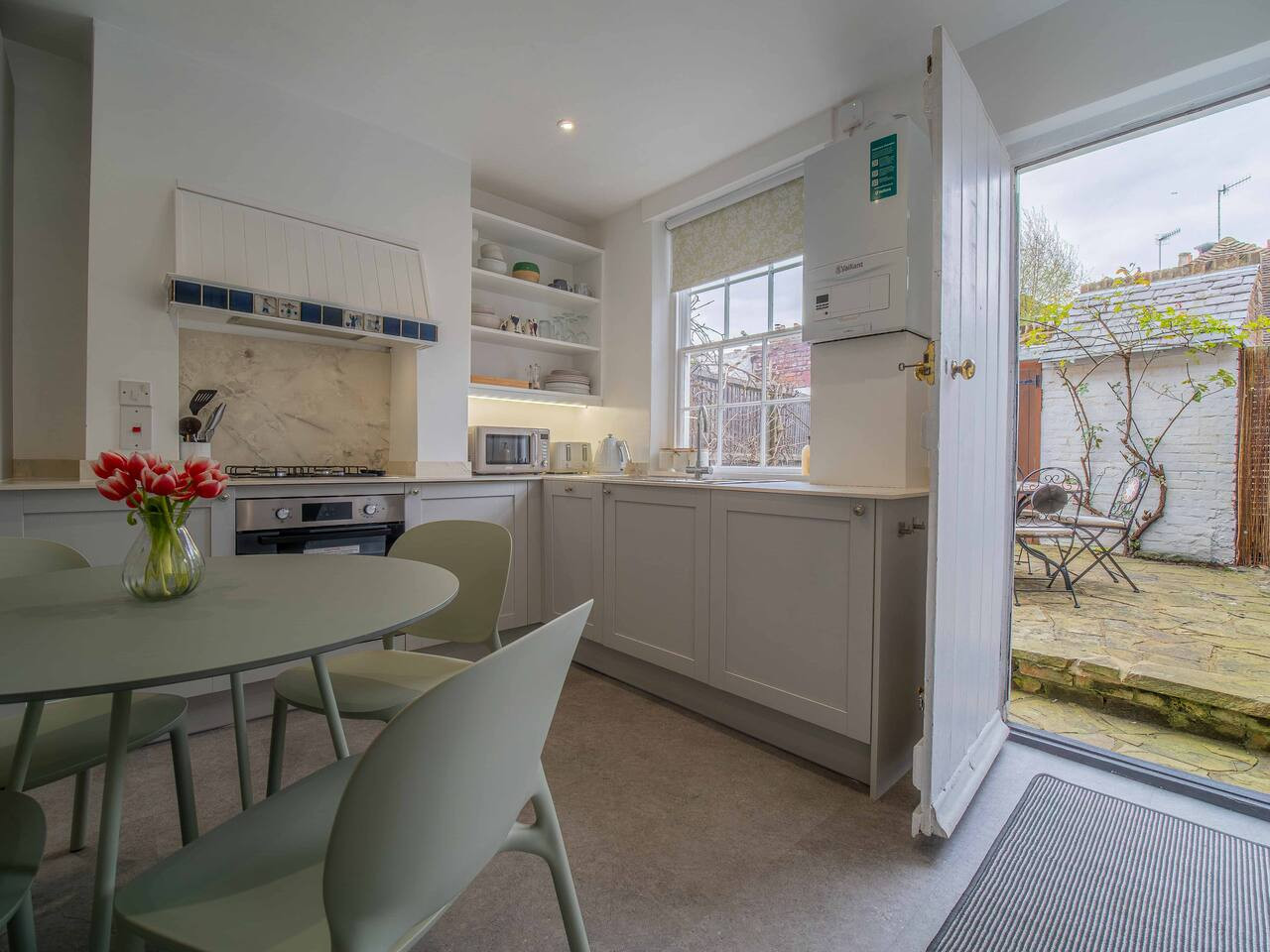 City Centre Cottage | Canterbury | Garden & Views in 41 King Street - Property image 36 - VivreStays