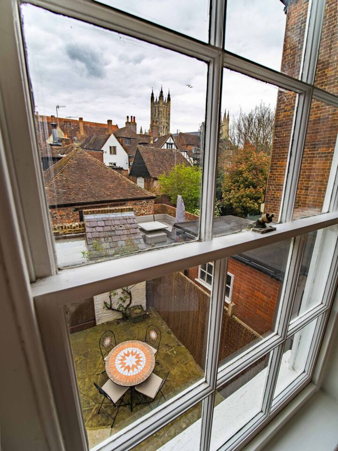 City Centre Cottage | Canterbury | Garden & Views in 41 King Street - Property image 5 - VivreStays