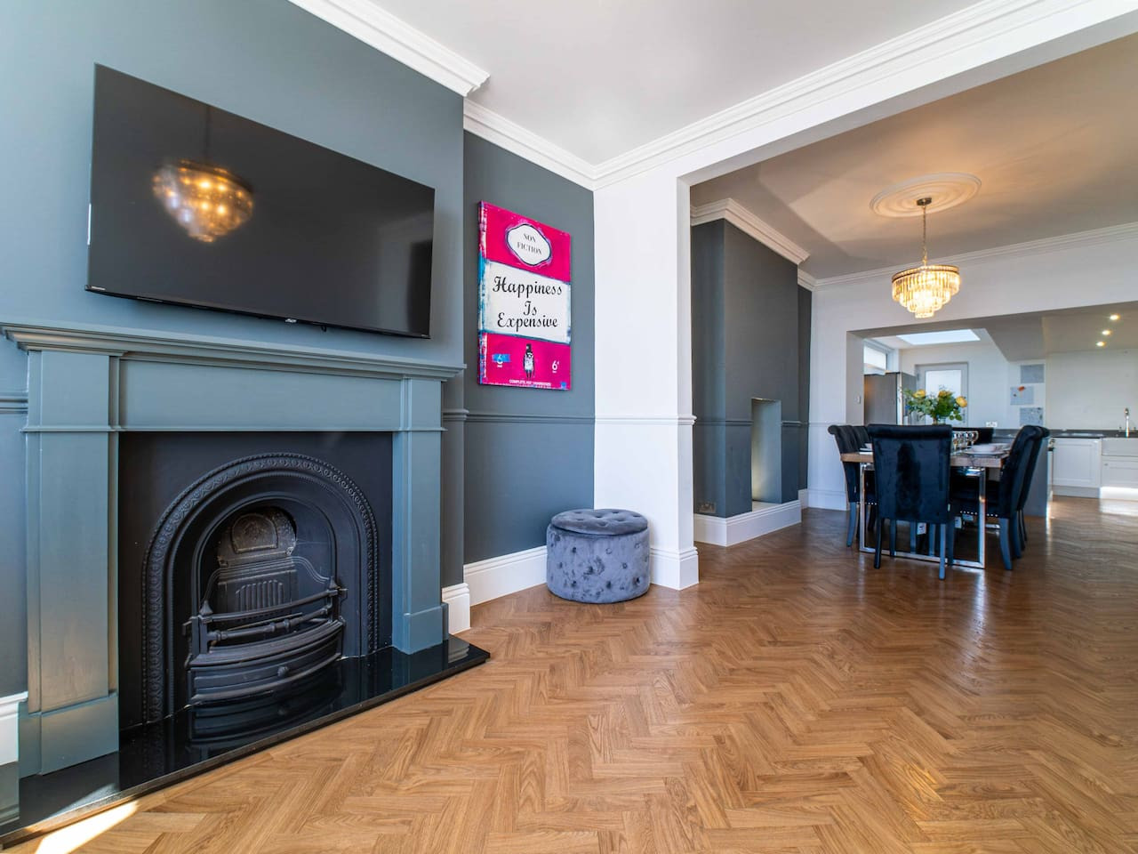 Luxury Seafront Villa for 12 with Ocean Views in 3 Gloster Terrace - Property image 19 - VivreStays