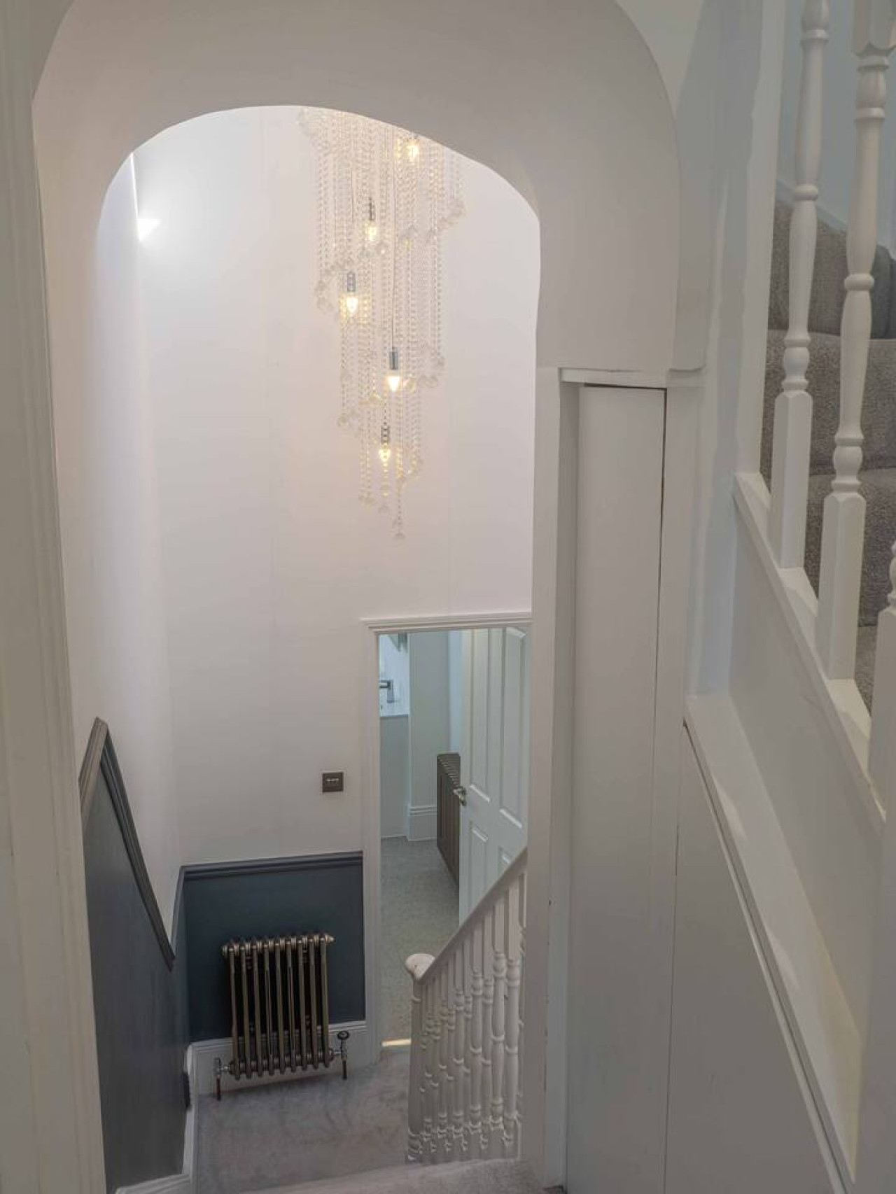 Luxury Seafront Villa for 12 with Ocean Views in 3 Gloster Terrace - Property image 34 - VivreStays