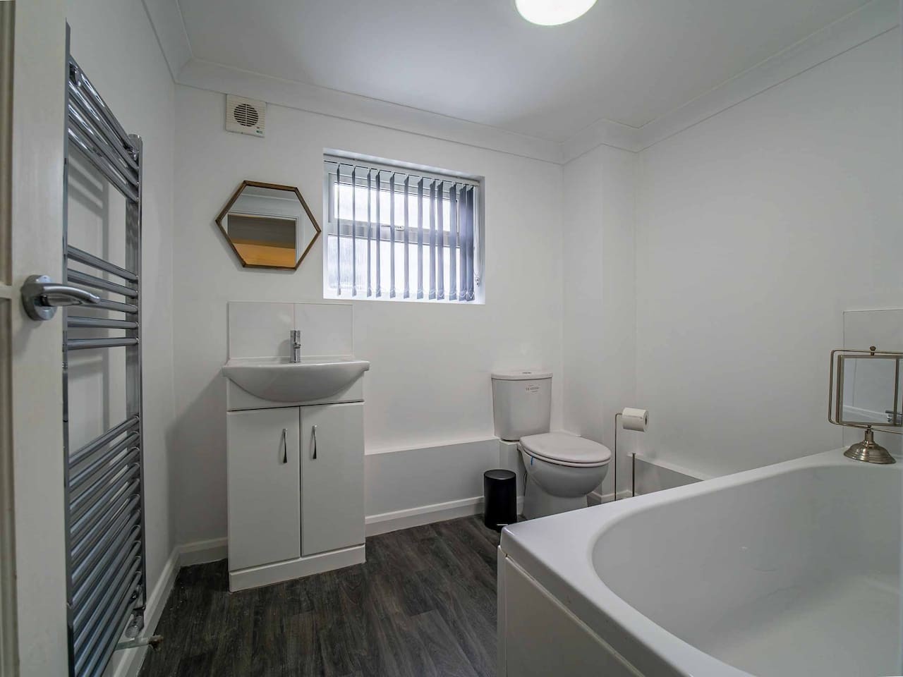 Tide & Seek — Garden Flat by the Sea in 18 Canada Road - Property image 36 - VivreStays