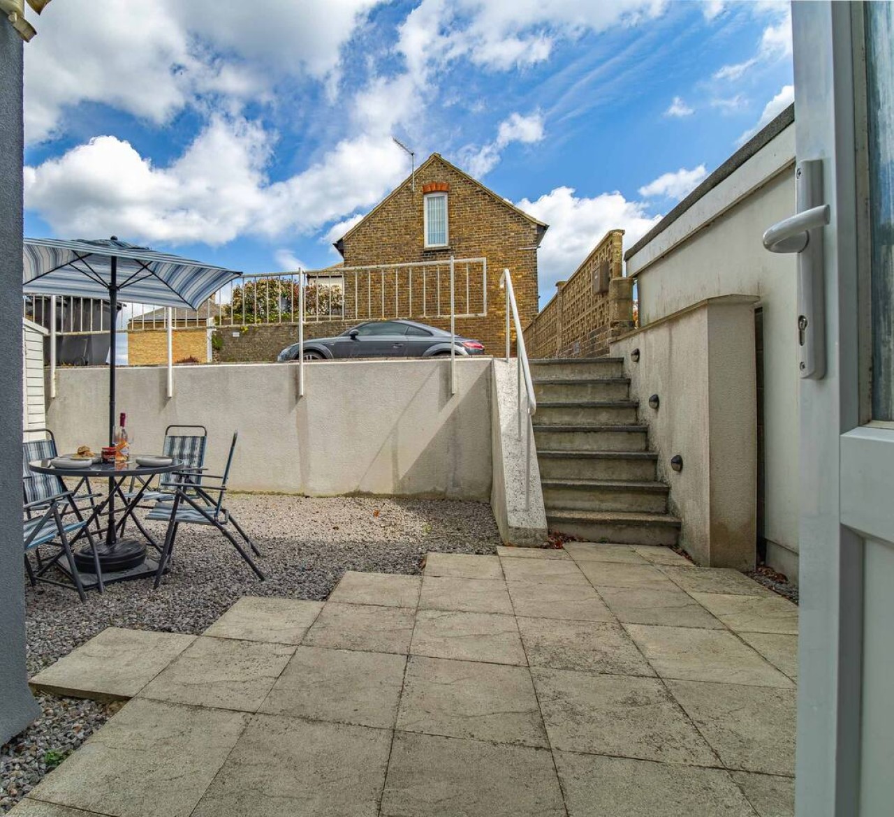 Tide & Seek — Garden Flat by the Sea in 18 Canada Road - Property image 5 - VivreStays