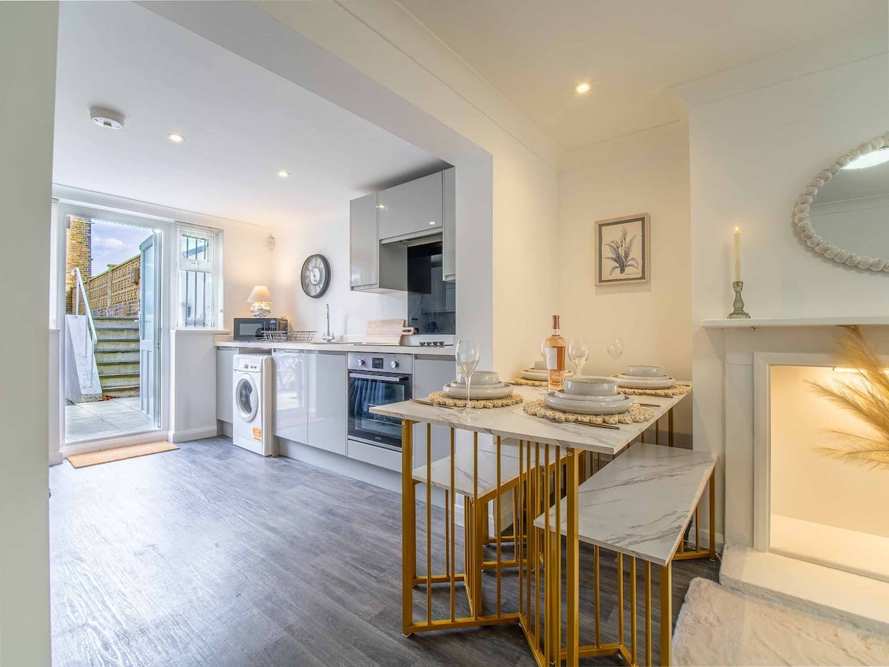 Tide & Seek — Garden Flat by the Sea in 18 Canada Road - Property image 2 - VivreStays