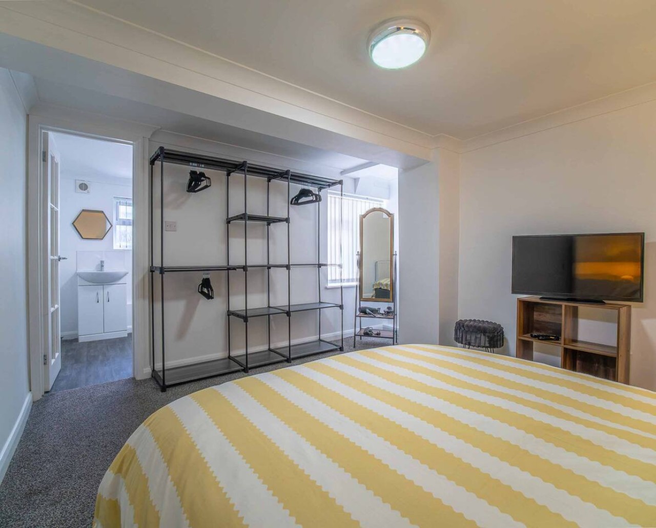 Tide & Seek — Garden Flat by the Sea in 18 Canada Road - Property image 32 - VivreStays
