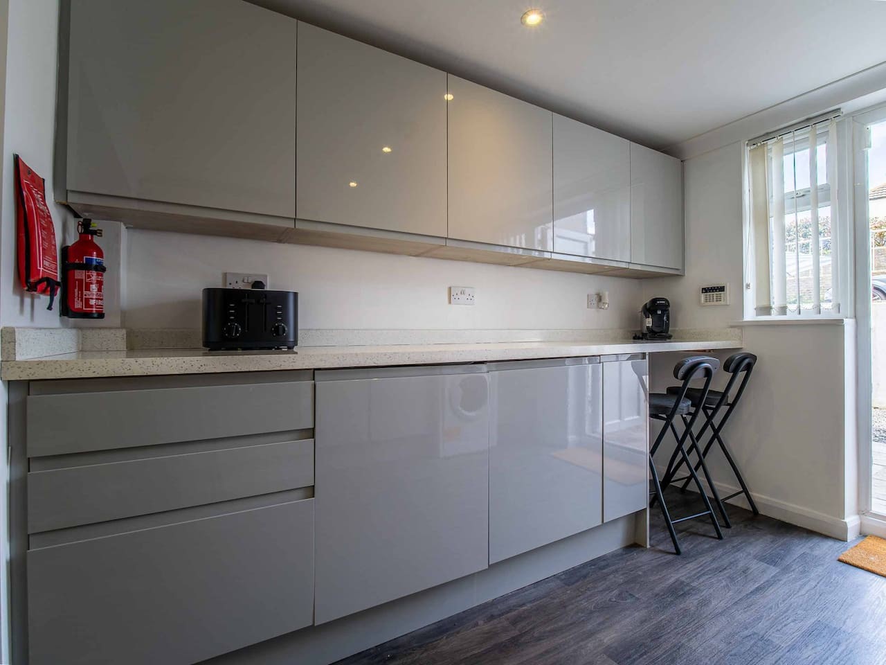 Tide & Seek — Garden Flat by the Sea in 18 Canada Road - Property image 24 - VivreStays