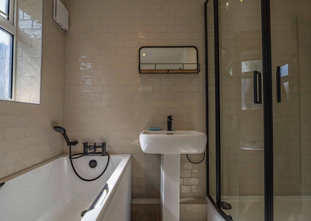 Seagrass Cottage in 14 Swanfield Road - Property image 24 - VivreStays