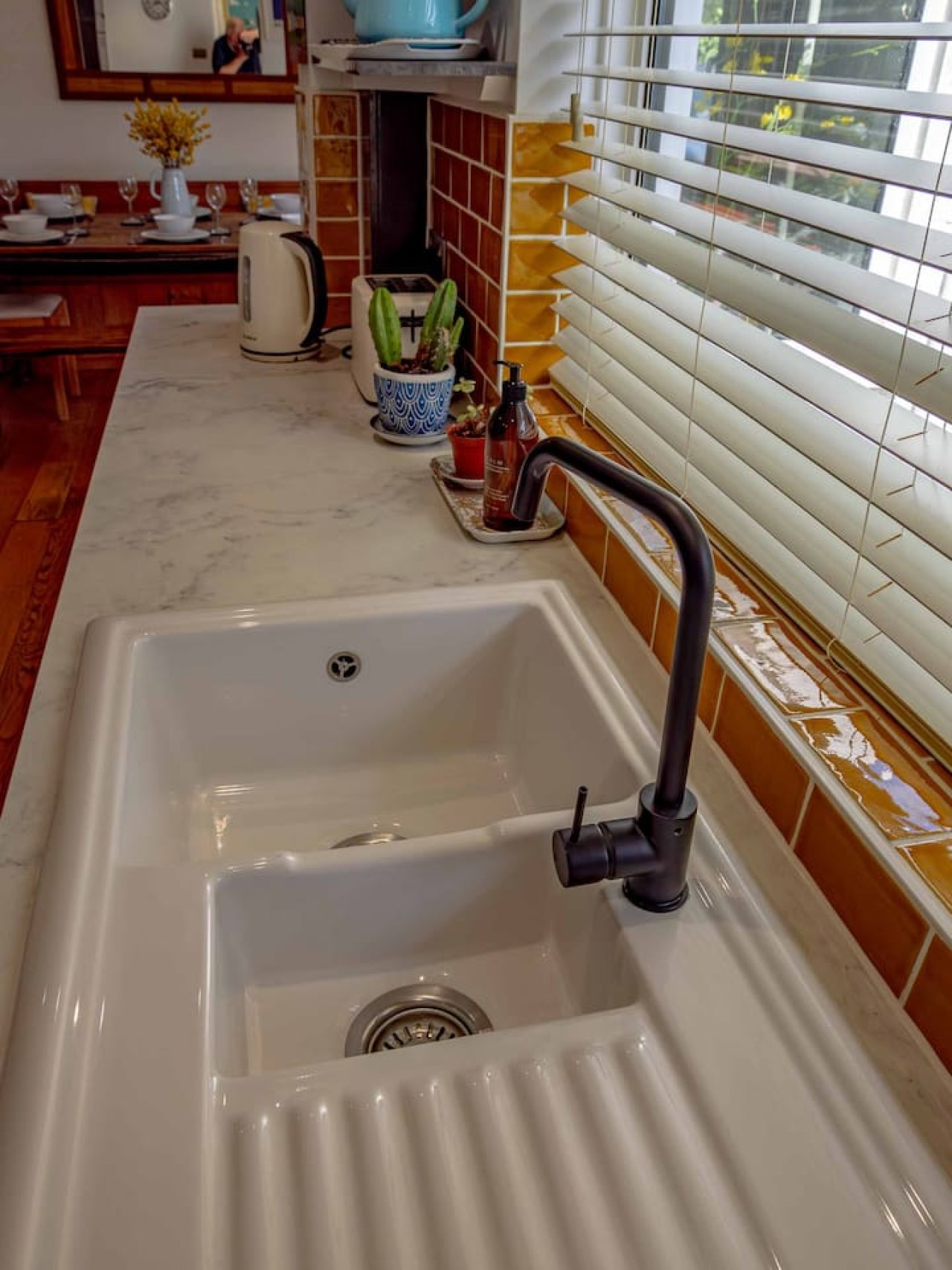 Seagrass Cottage in 14 Swanfield Road - Property image 8 - VivreStays