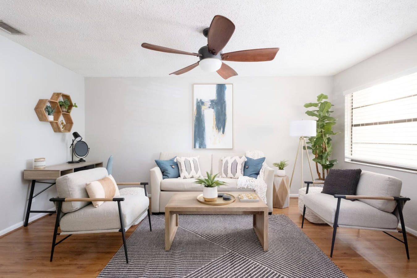 Quiet, Updated 2 Bed / 2 Bath Condo - Gainesville