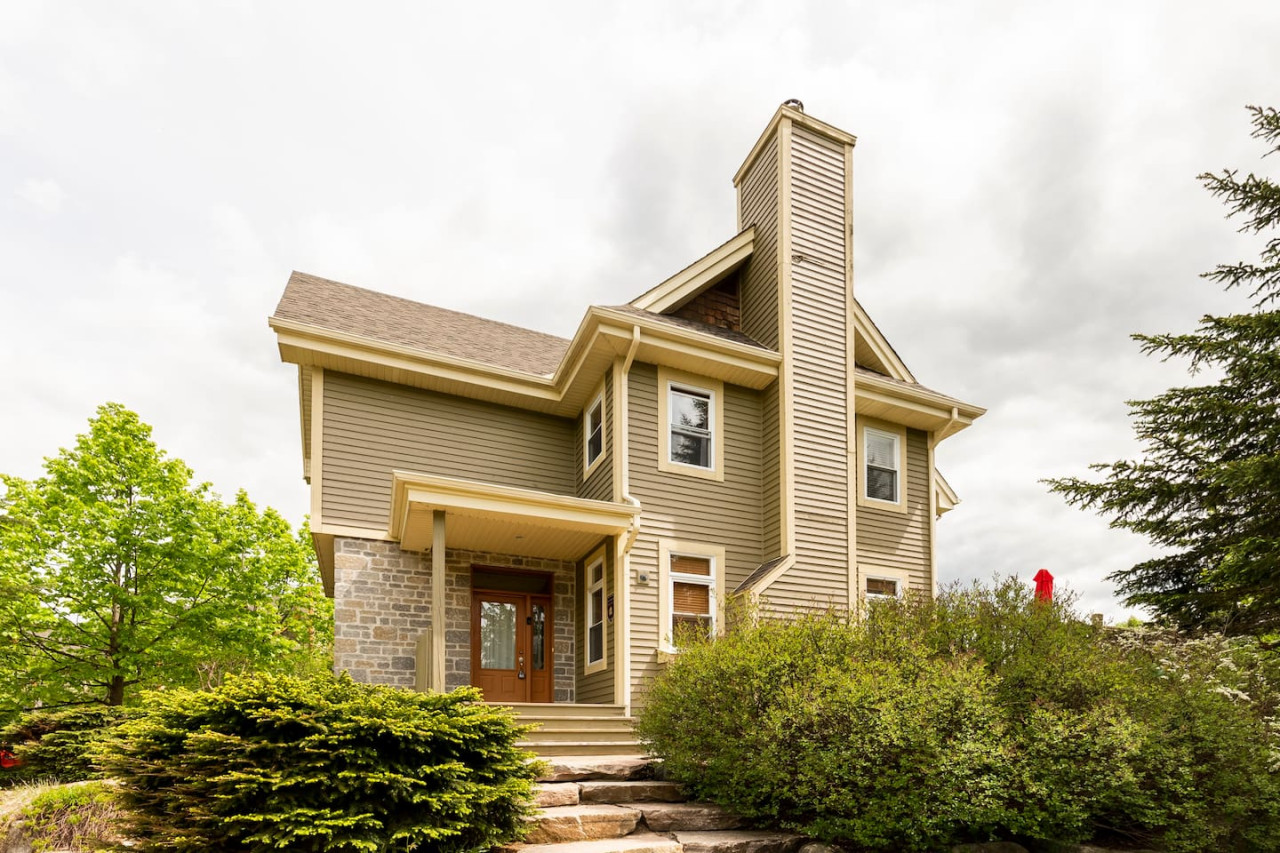 Spacious Chalet With Mountain Views And Golf Course Access - Charming Retreat - 몽-뜨헝블렁