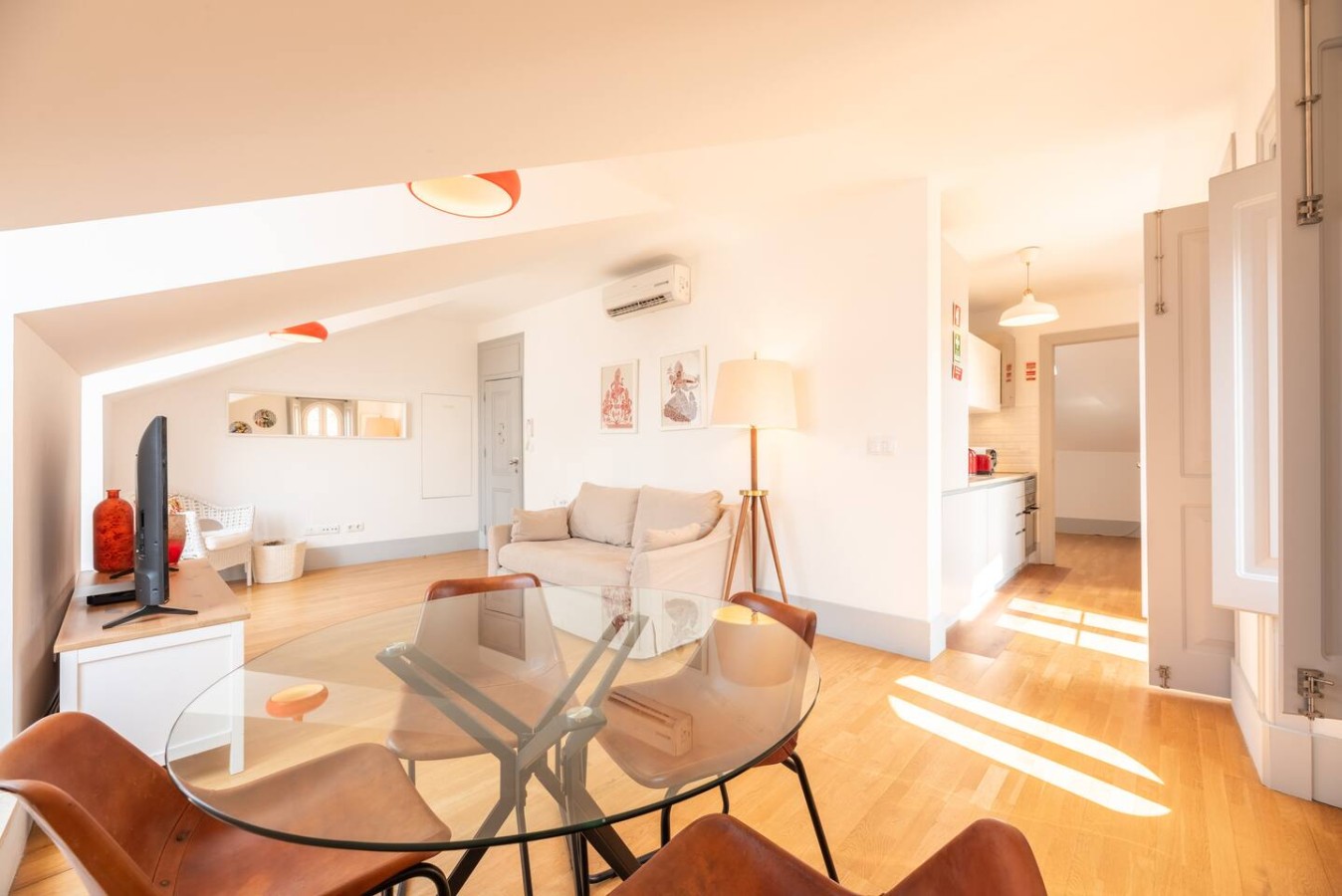 Sao Bento Stylish Cozy Apt with AC Balcony – photo 4