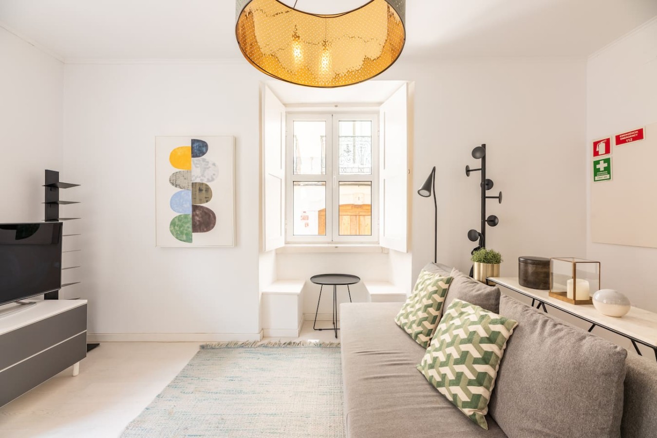 Stay in Bica – Bright 1BR Apt – photo 2