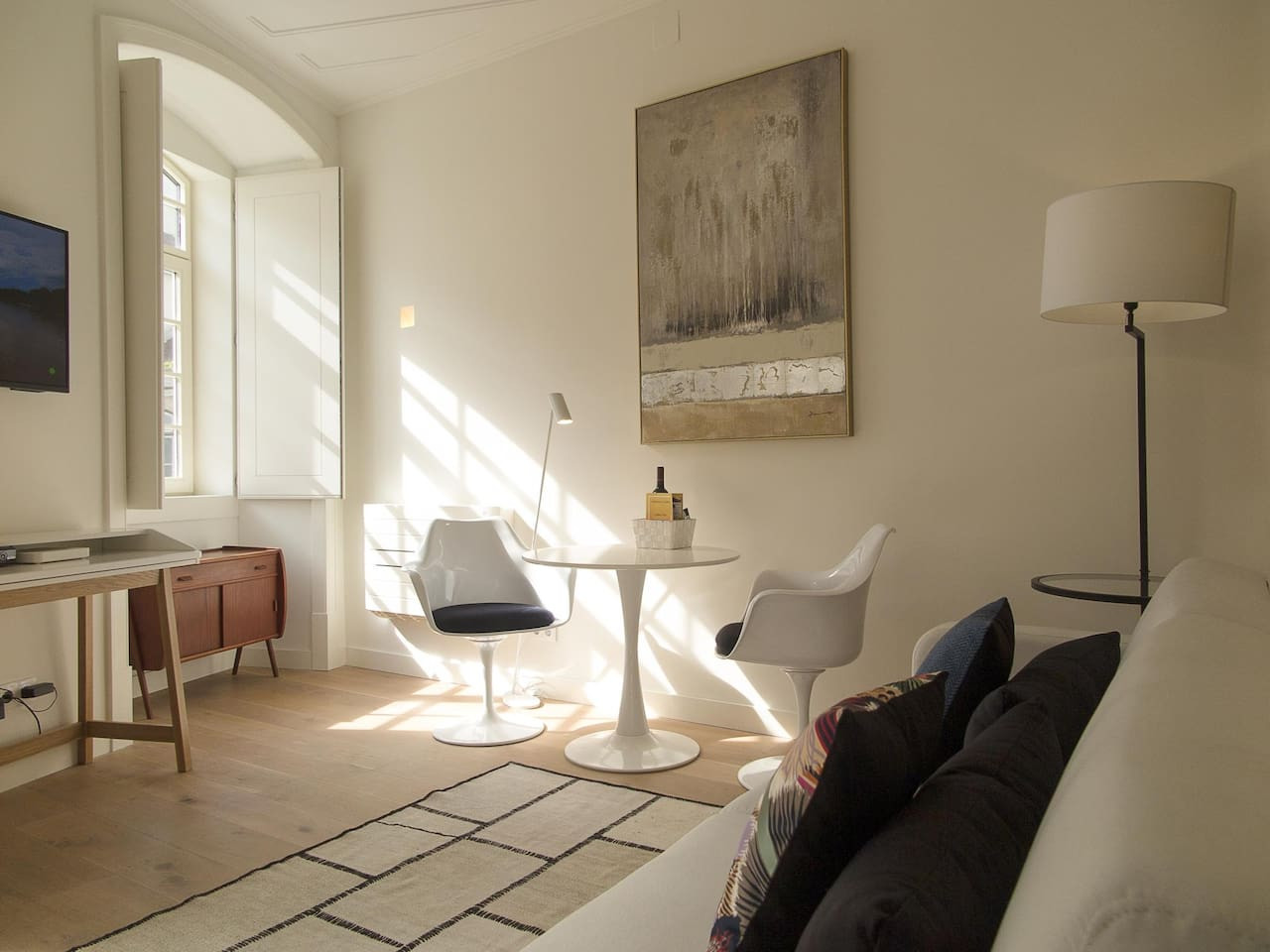 Chiado Bright Modern Apt with AC Elevator – photo 5