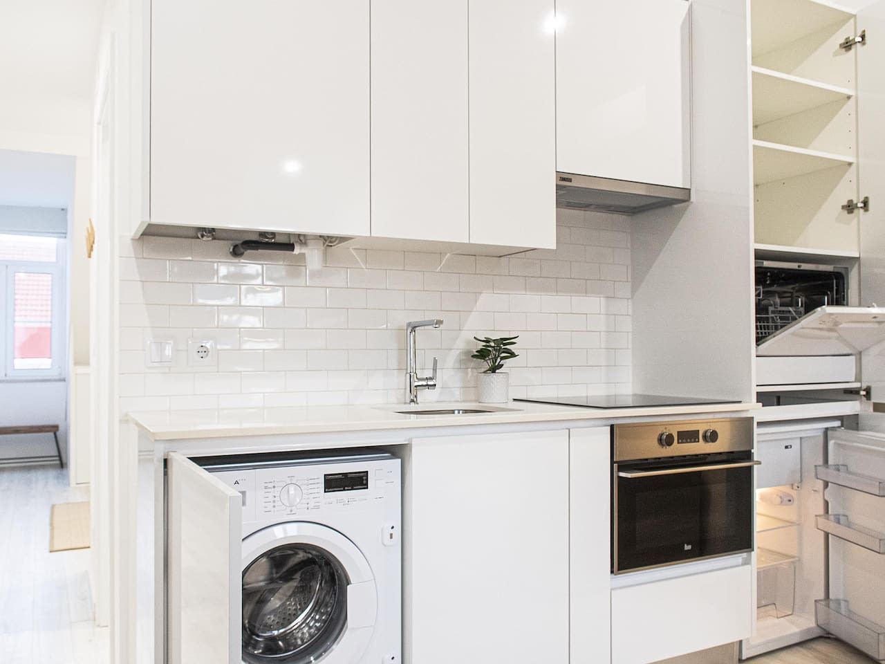 Grace Lovely Bright Apt with Elevator – photo 2