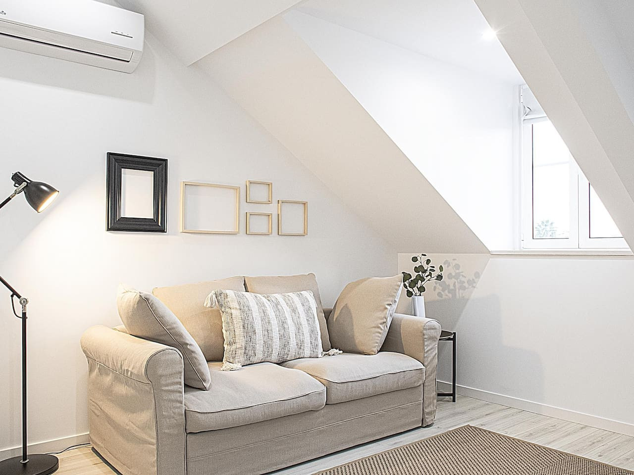 Grace Lovely Bright Apt with Elevator – photo 3