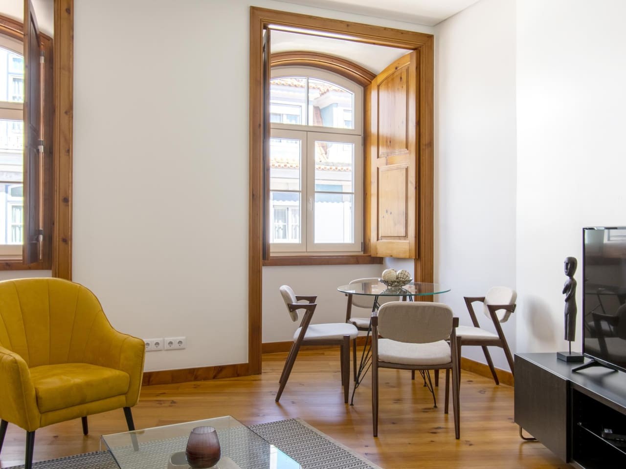 Chiado Cozy & Bright 1BR Apt with AC – photo 4