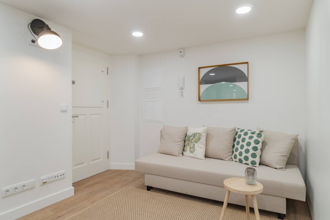 Camões Central 1BR Apt with 1 Bath – photo 3