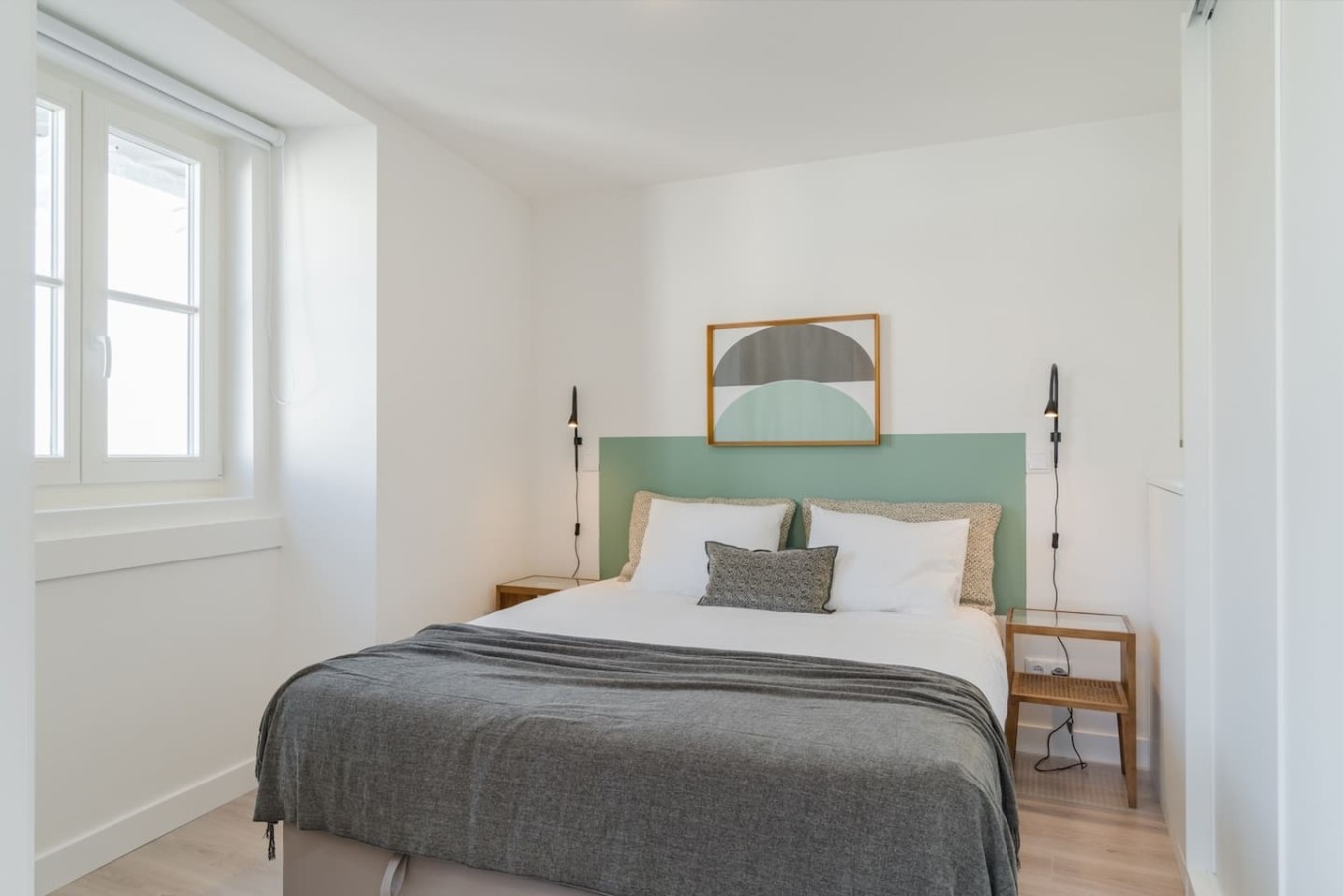 Baixa Chiado Stylish 2BR Duplex with AC – photo 3