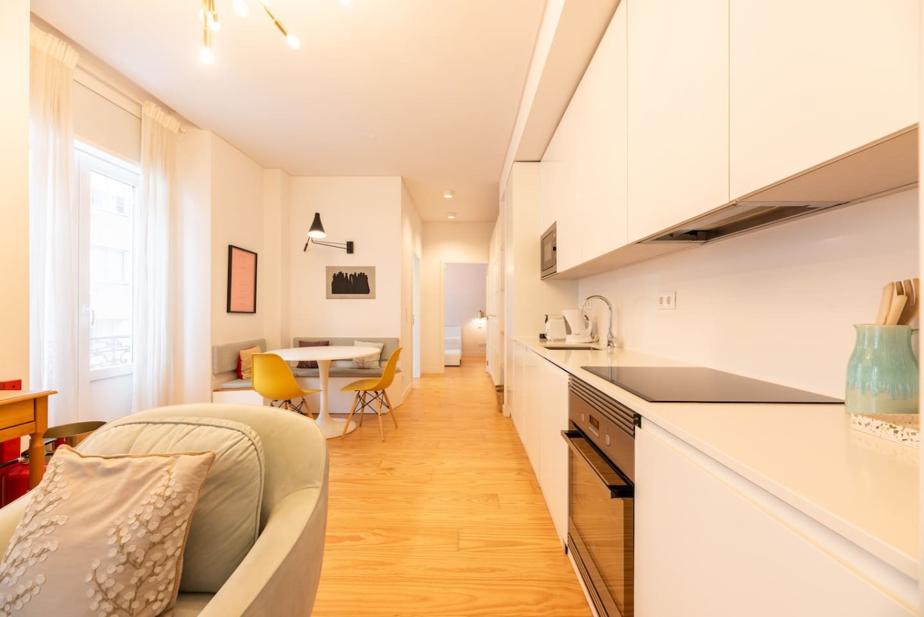 Bright 2BR in Bairro Alto | Elevator & AC