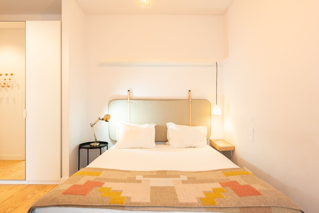 Bright 2BR in Bairro Alto | Elevator & AC – photo 5