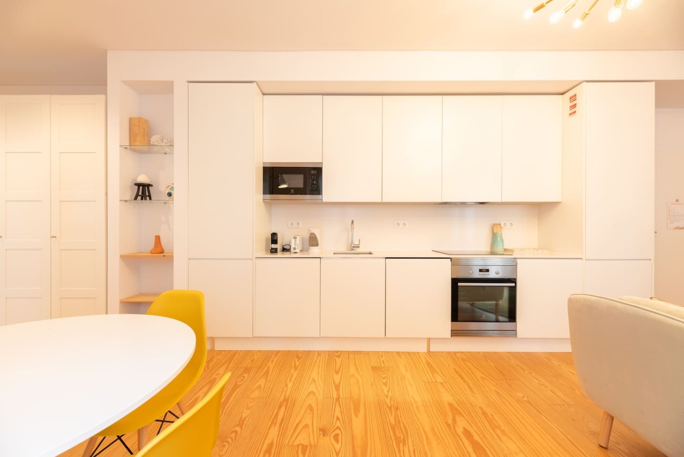 Bright 2BR in Bairro Alto | Elevator & AC – photo 2