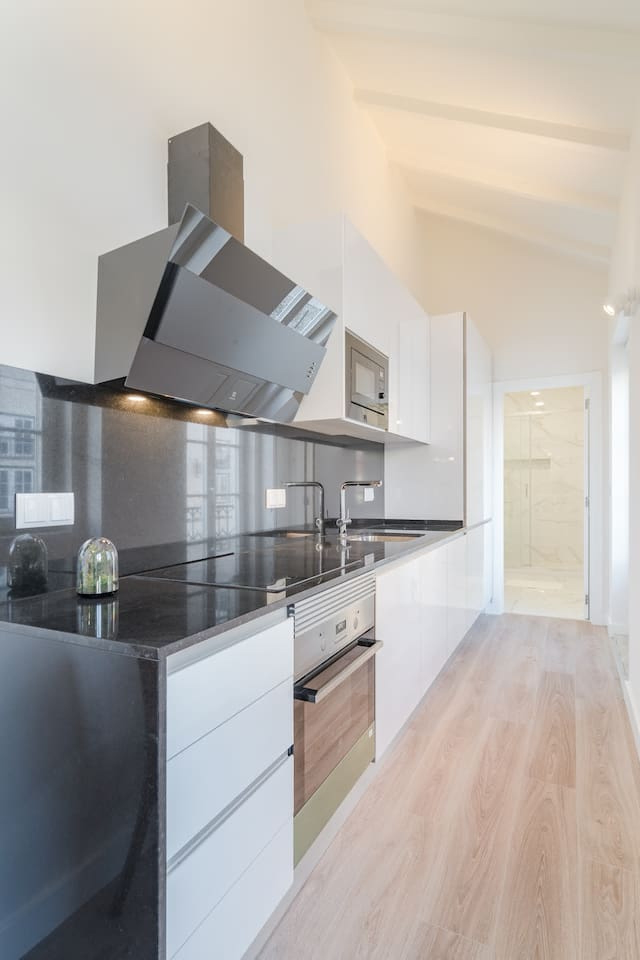 Chiado Attic Duplex 2BR Apt with 2 Baths – photo 5