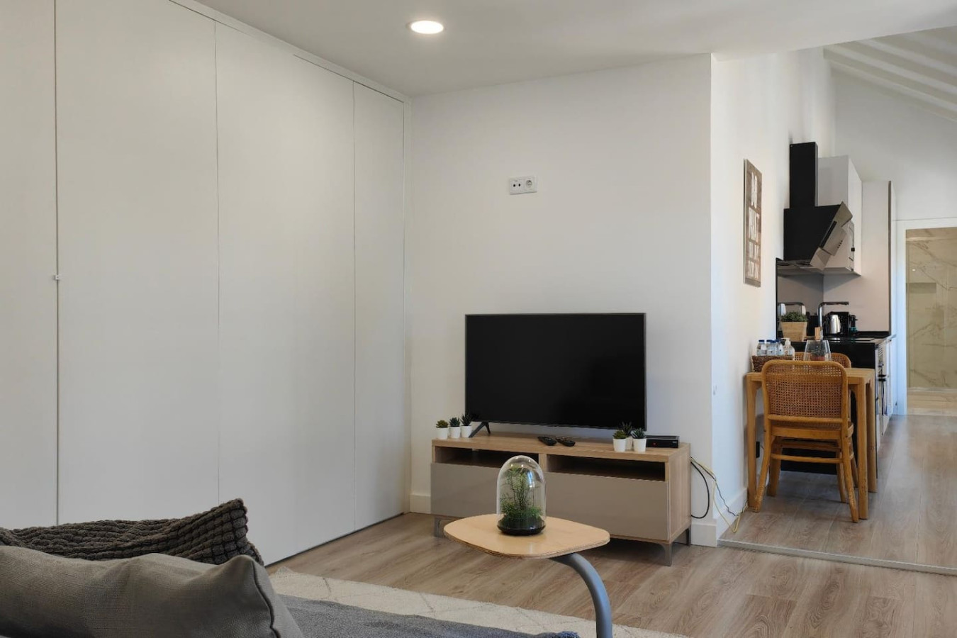 Chiado Modern Attic Duplex 2-Bedroom Apartment – photo 2