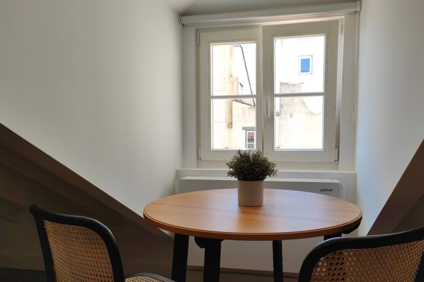 Chiado Attic Duplex 2BR Apt with 2 Baths – photo 2
