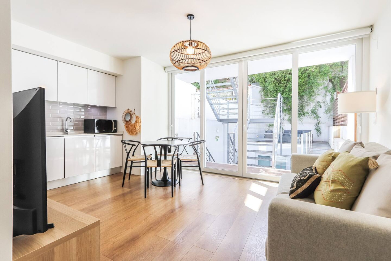 Bairro Alto Stylish Modern Apt with AC