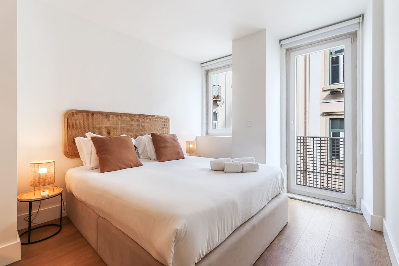 Bairro Alto Stylish 2BR Apt | Elevator & AC – photo 2