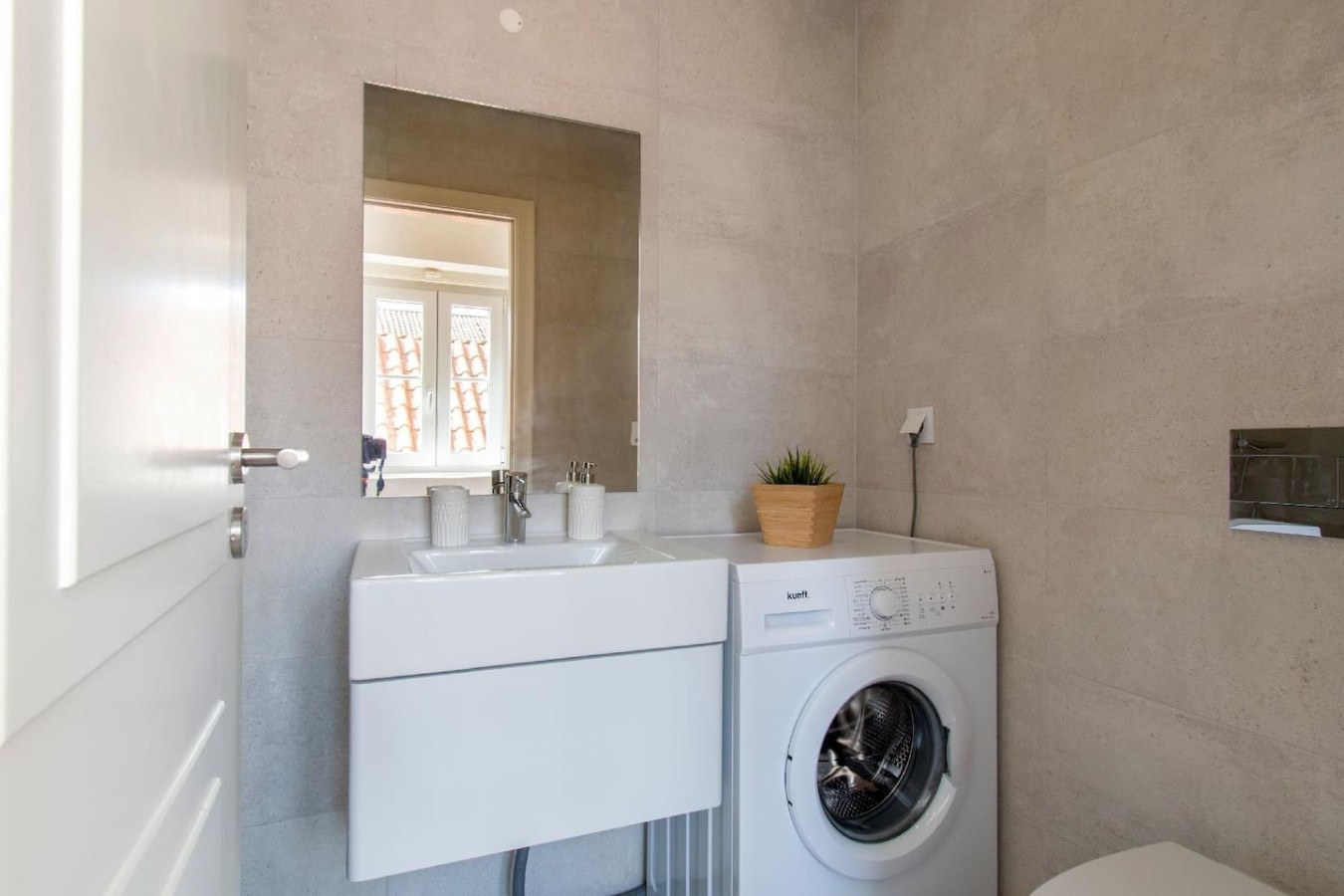 Stylish 1BR at Portas do Sol – photo 3