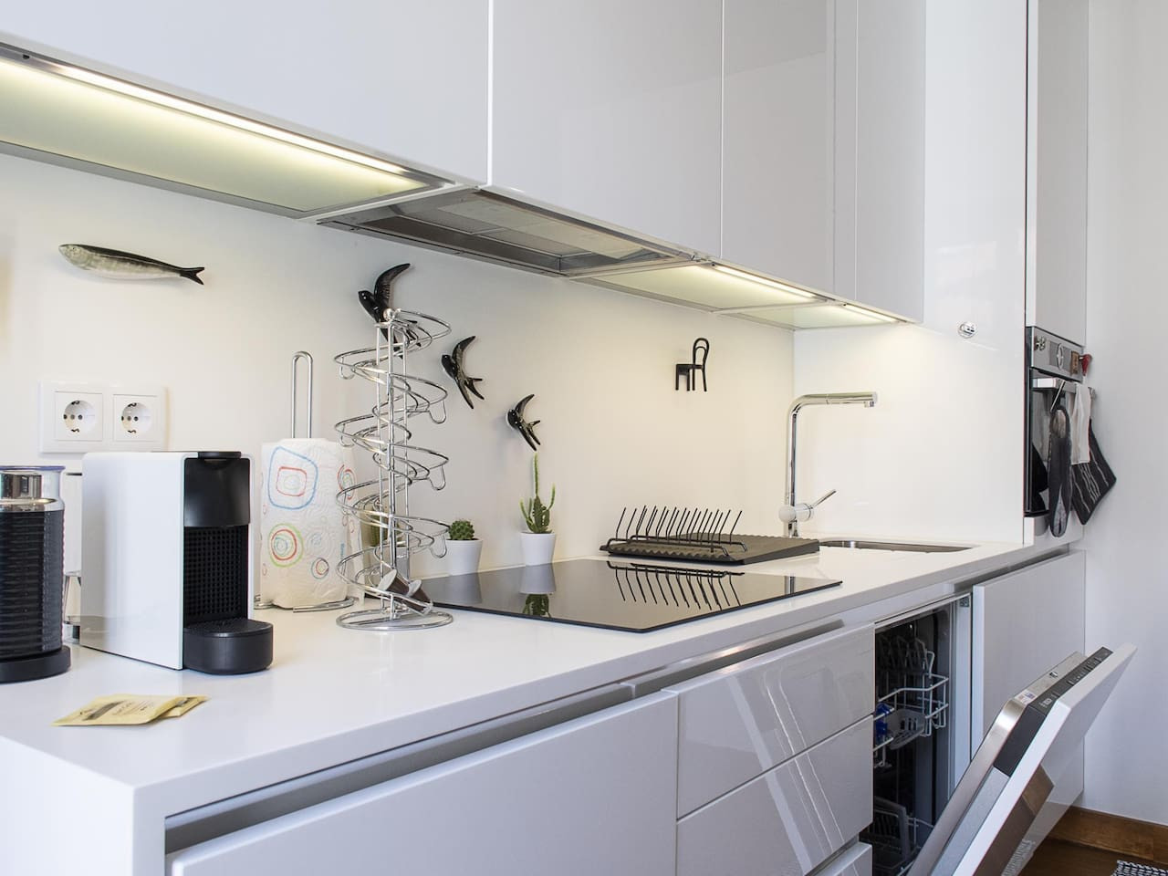 Chiado Cozy Bright Apt with AC – photo 5