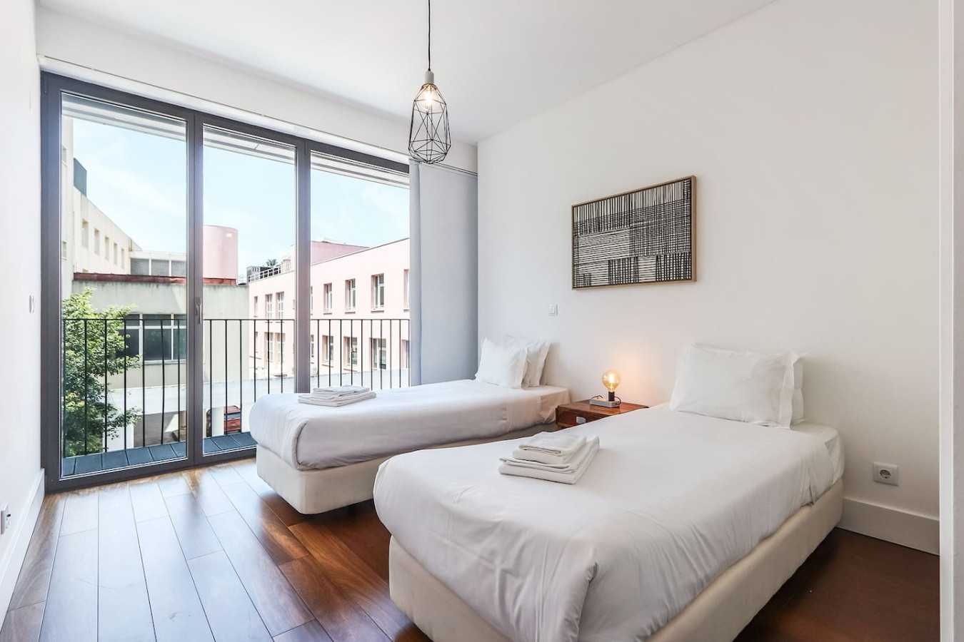 Alcantara Lovely With Balcony 2 Bdr Apt with AC – photo 5