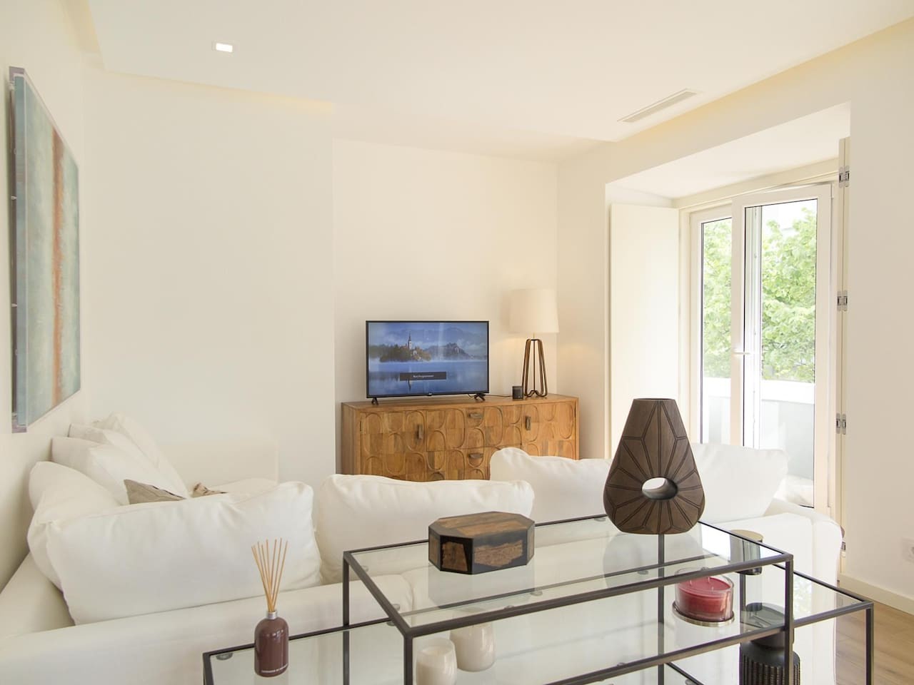 Bright 3BR near Eduardo VII Park | AC thumbnail 2