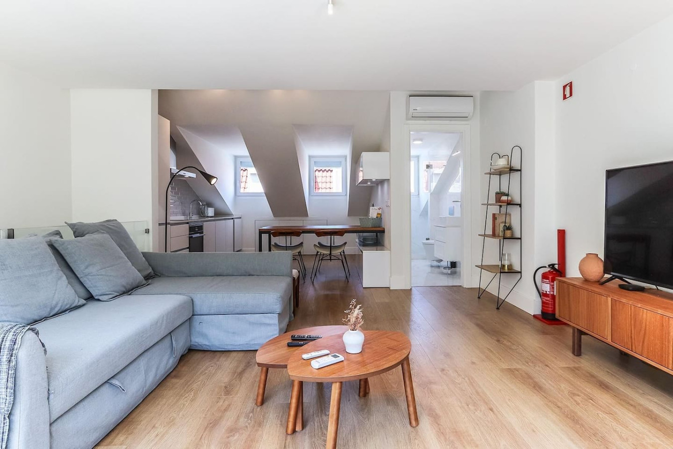 Liberdade Spacious Duplex Apt with AC – photo 2