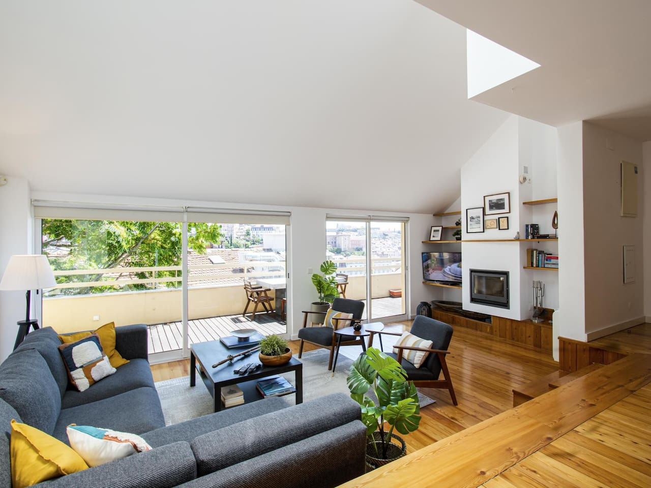 Amazing Penthouse Bairro Alto Duplex Apt – photo 2