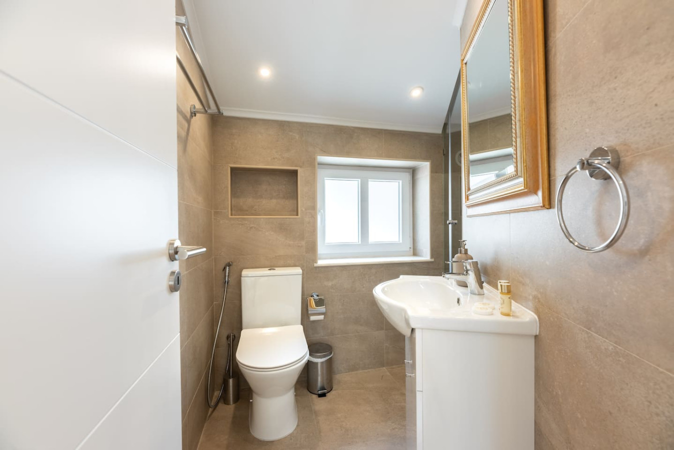 Stylish Avenida Apartment – photo 3