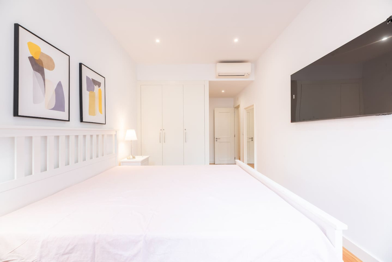 Liberdade Great Apt with AC Garage – photo 4