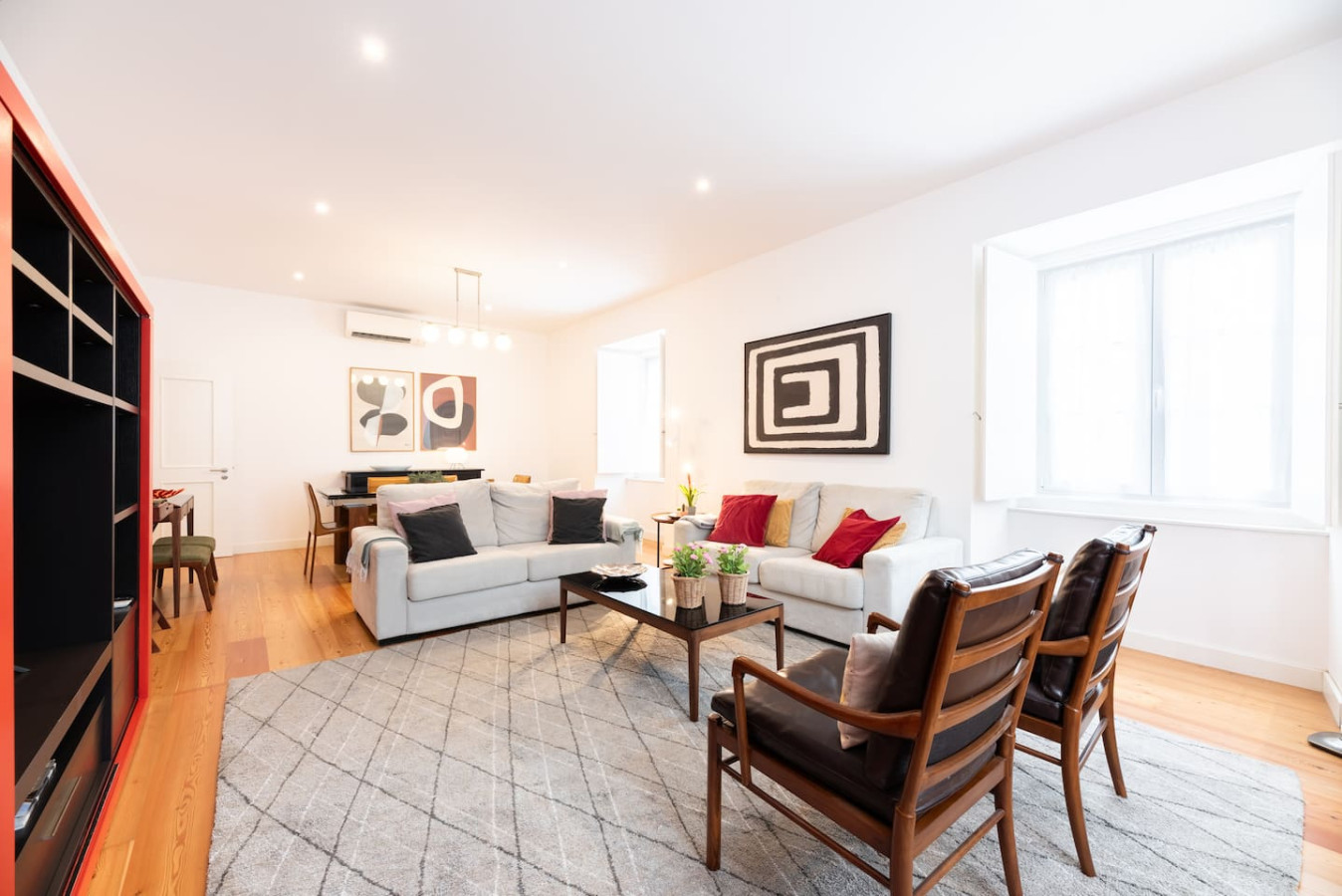 Liberdade Great Apt with AC Garage